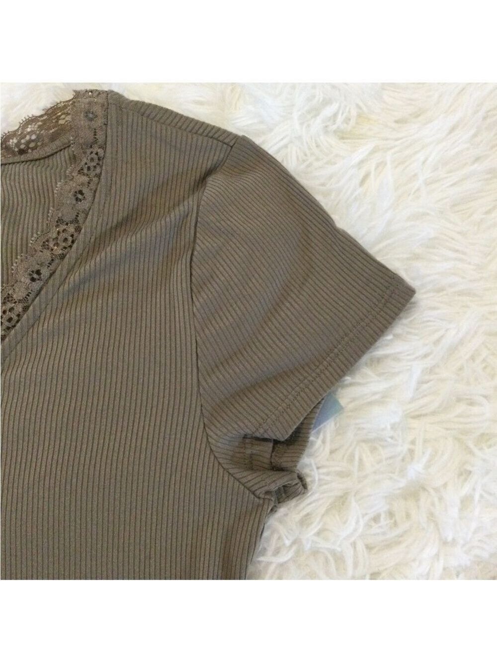 Derek Heart cocoa cropped tee with white lace trim inset Woman’s XL - Picture 8 of 9